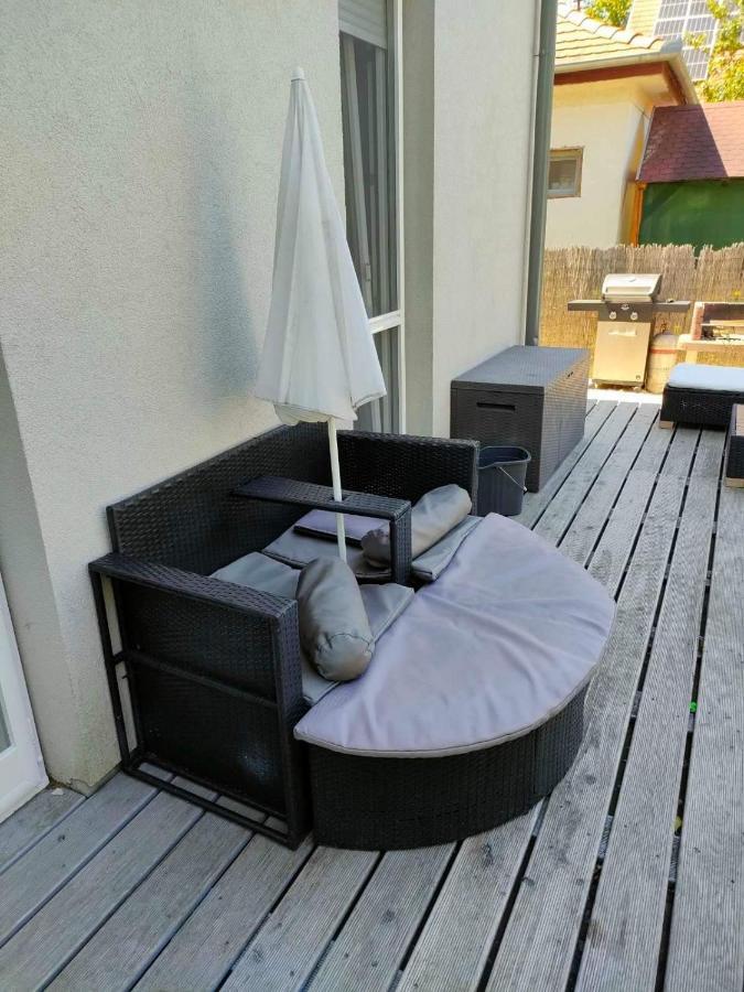 Pentz House Apartment Сиофок Екстериор снимка