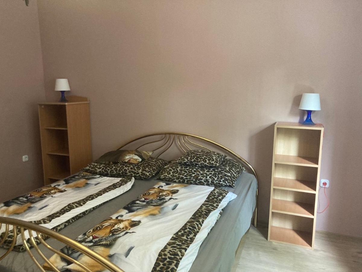 Pentz House Apartment Сиофок Екстериор снимка